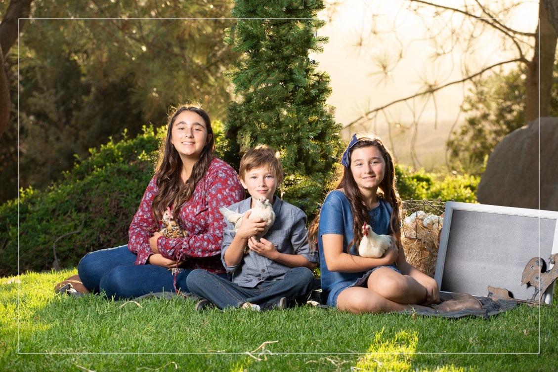 Group image of Leo Hamel’s children from left to right: Scarlett, Leo Jr., and Alexis.