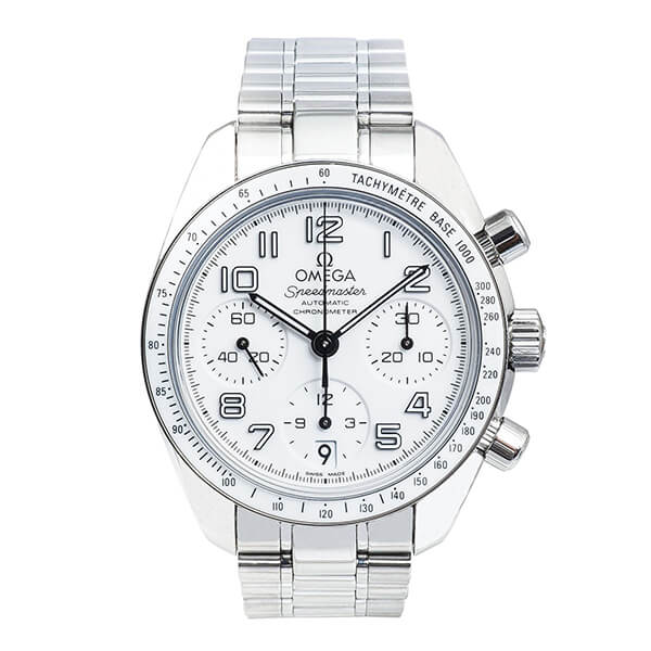 Pre-owned men’s Omega Speedmaster in stainless steel with a white dial.