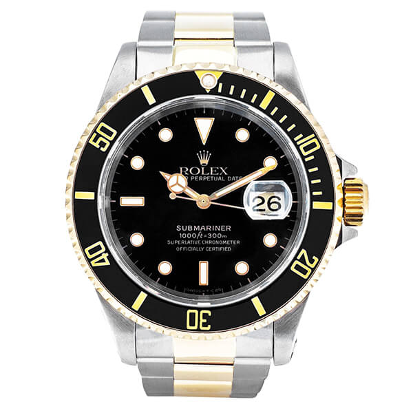 Pre-owned men’s Rolex Submariner in stainless steel and yellow gold with a black dial
and bezel.