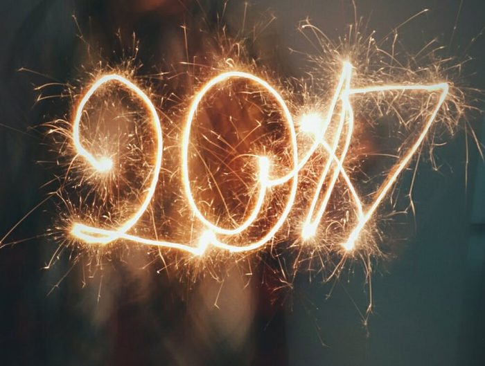 “2017” written with sparkler fireworks.