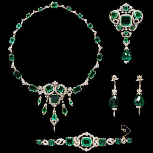 The Seringapatam Jewels including the emerald necklace, emerald brooch, emerald
bracelet, and par of emerald drop earrings all set in gold and platinum.