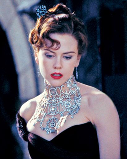 Still from Moulin Rouge showing Nicole Kidman wearing the Edwardian inspired lace-
like diamond necklace.