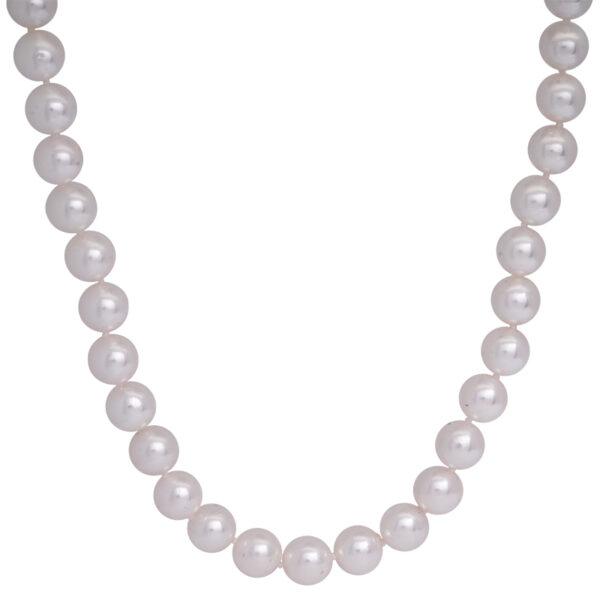 vintage single strand pearl necklace