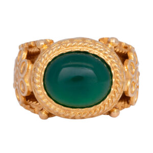 Yellow gold tapered ring with hammered and brushed texture, set with a green oval cabochon chrysoprase