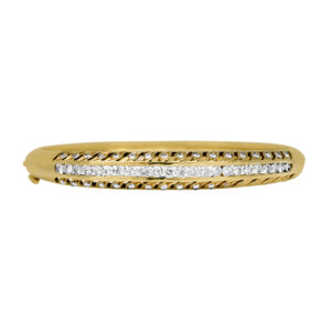 yellow gold bangle set with round diamonds