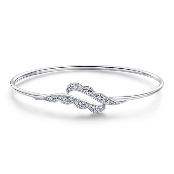 white gold flexi bangle bracelet set with diamonds
