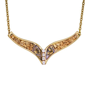 yellow gold v-shaped pendant with gold nugget texture, set with round diamonds and gold-veined qaurtz
