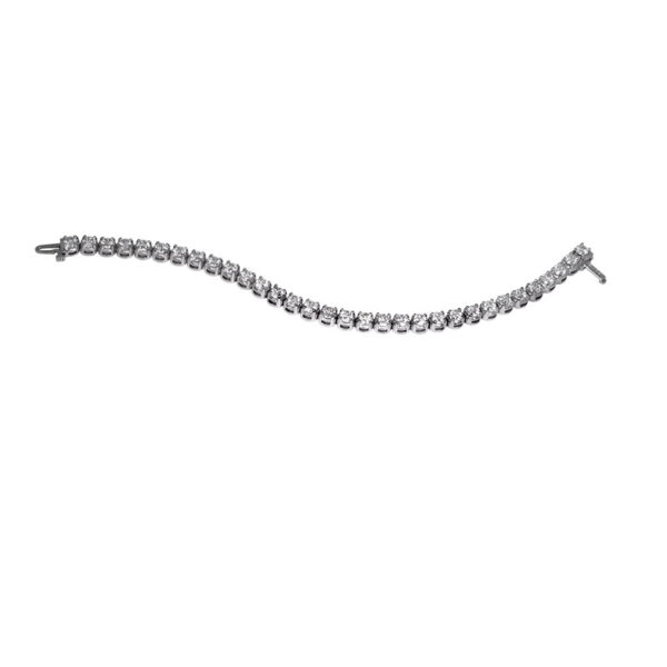 white gold tennis bracelet set with round brilliant diamonds
