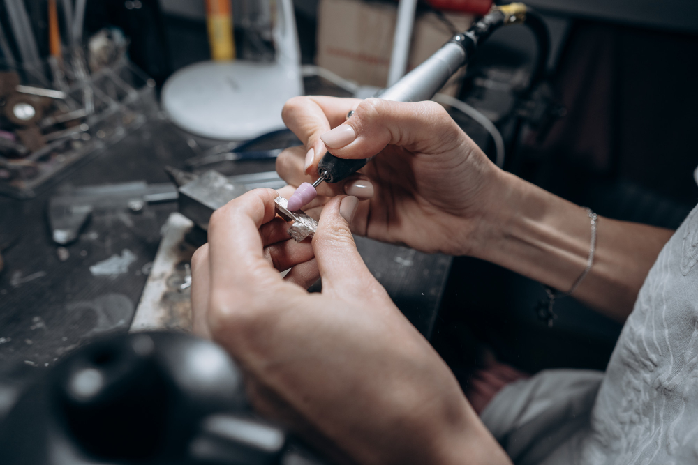 A jewelry being repaired