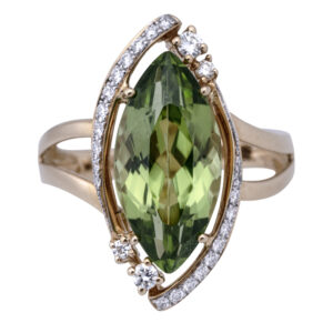New 5.78 Carat Pakistan Peridot & 0.20 carats Diamond Ring