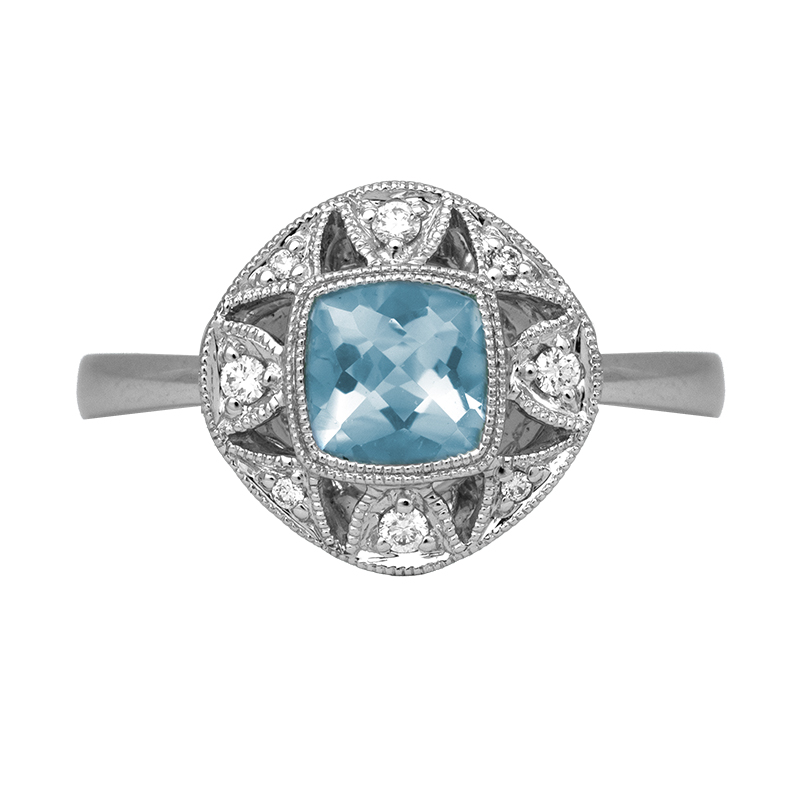 Vintage 1.04 Carats Aquamarine & Diamond Ring