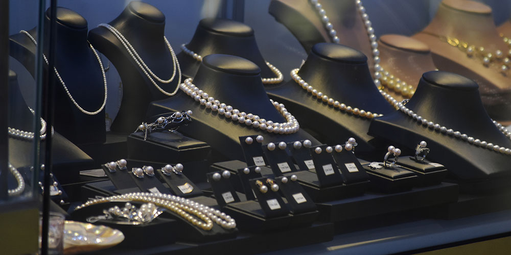 San Diego’s Largest Buyer and Seller of Vintage Jewelry, Estate Jewelry and Certified Pre-Owned Luxury Watches